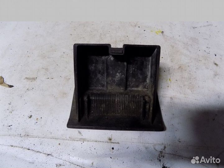 Пепельница передняя Golf III/Vento 1991-1997