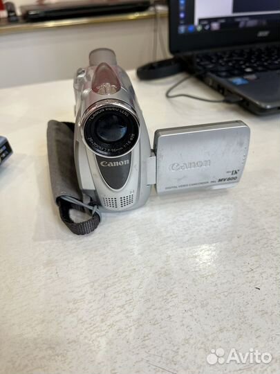 Видеокамера Canon
