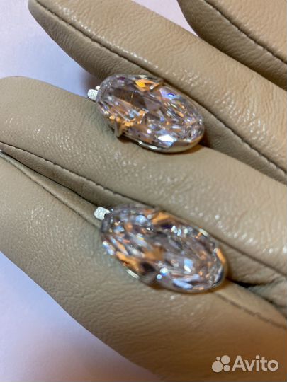 Серьги серебряные с фианитом