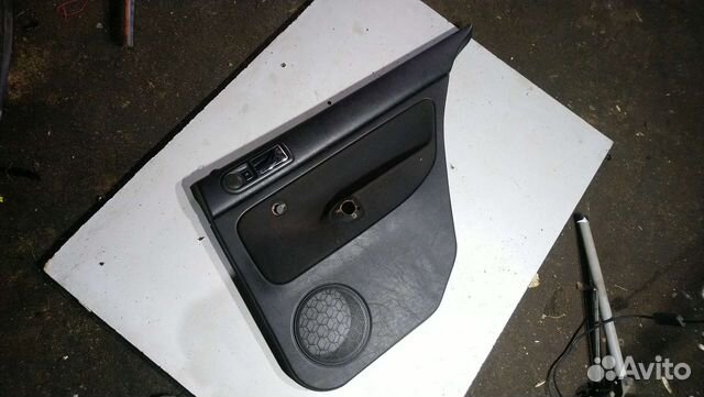 Обшивка двери задней volkswagen bora R, L