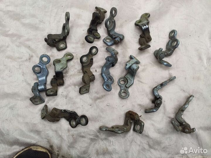 Петли дверные Форд Фокус 1