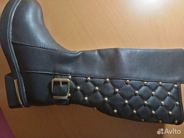 Новые сапоги для девочки, р. 26, демисезон