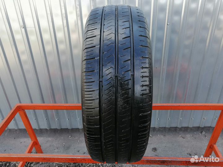 Hankook Radial RA28 215/65 R16C 106T