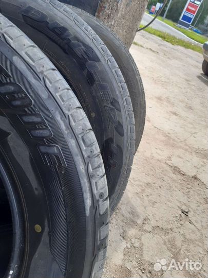 Bridgestone Dueler H/P 215/65 R16