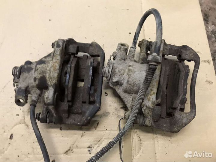 Суппорт тормозной передний правый Citroen C5