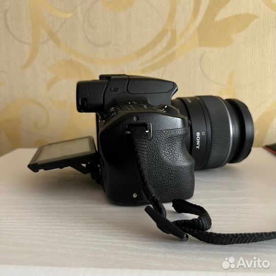 Зеркальный фотоаппарат Sony SLT-A37