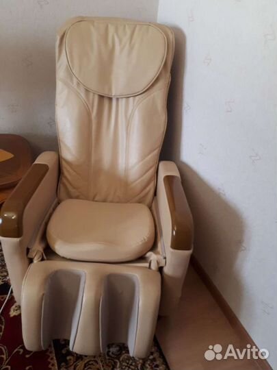 Кресло массажное в отличном состоянии