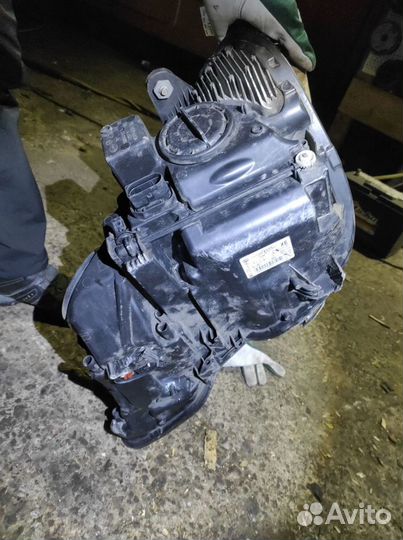 Правая фара bi ксенон mercedes W212 оригинал