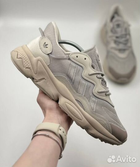 Кроссовки Adidas Ozweego