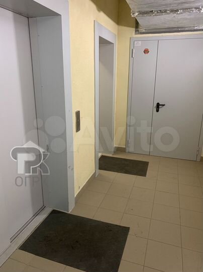 2-к. квартира, 81 м², 5/23 эт.