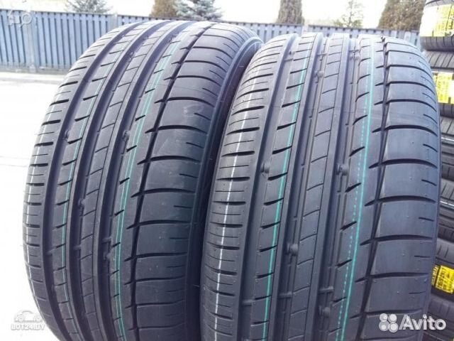 Triangle Sports TH201 235/40 R19 96Y