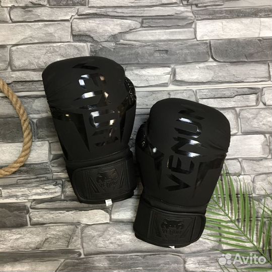 Боксерские перчатки Venum PK