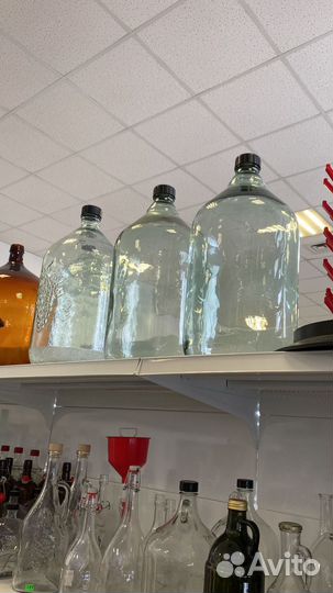 Стеклянный бутыль 15-20 литров