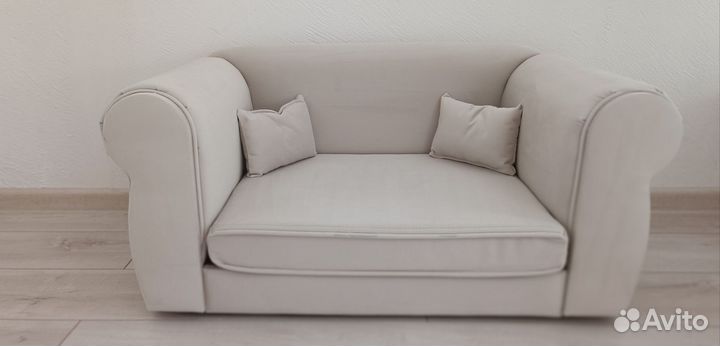 Диван новый для животных