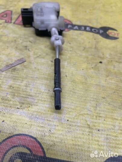 Сервопривод лючка бензобака Porsche Cayenne 955