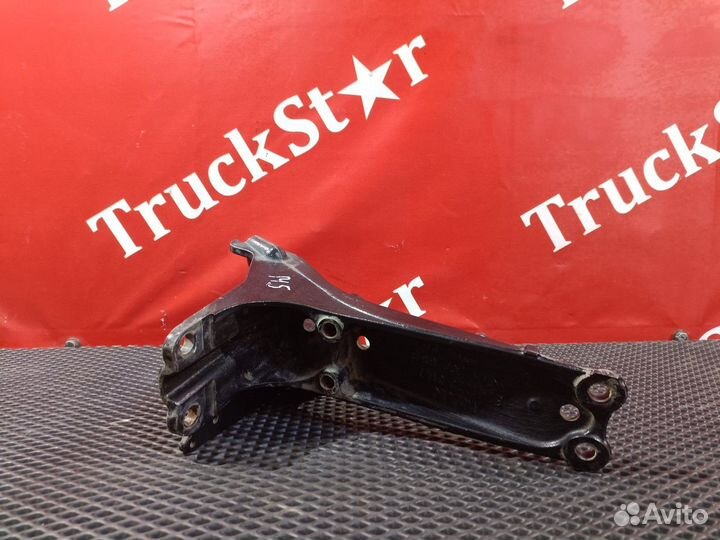 Кронштейн кабины левый Man TGX