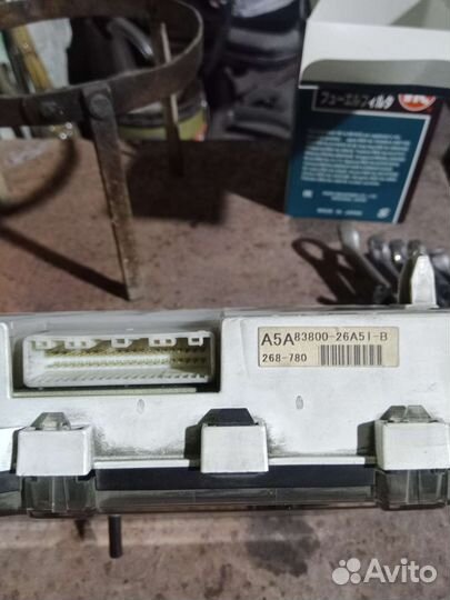 Фара Тойота хайс