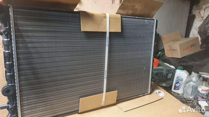 Радиатор охлаждения volkswagen