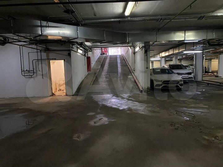 Машиноместо, 14 м²