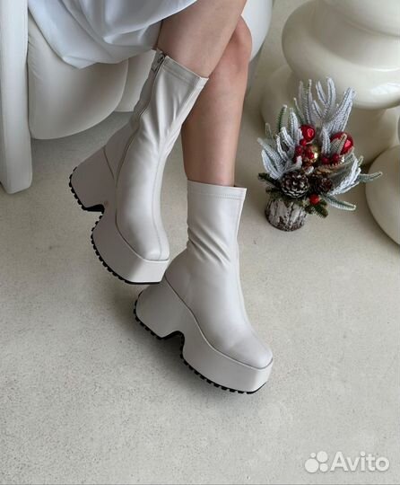 Ботинки женские