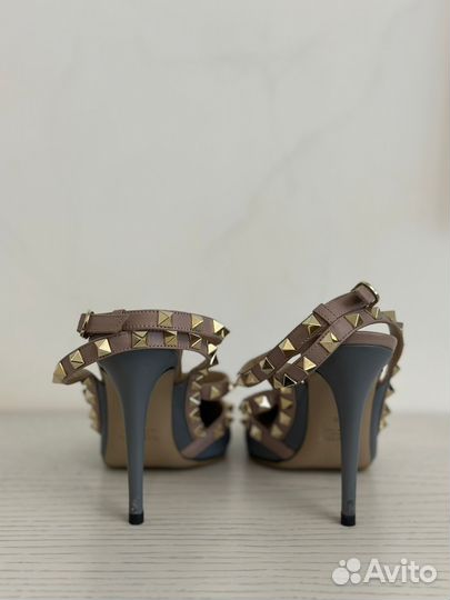 Продаю туфли Valentino Garavani Rockstud 110 (ориг