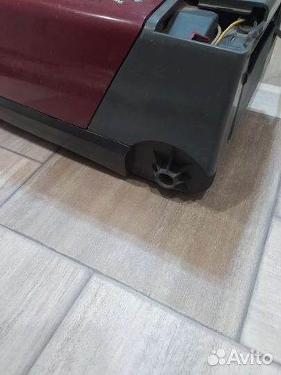 Пылесос Omega Home OH-1250E