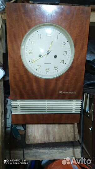 Часы настольные,янтарь с боем