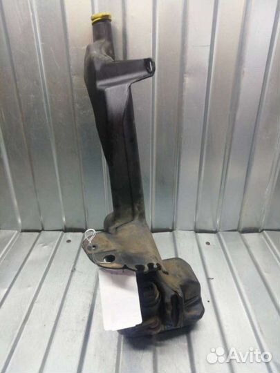 Бачок омывателя Opel Zafira B 2009