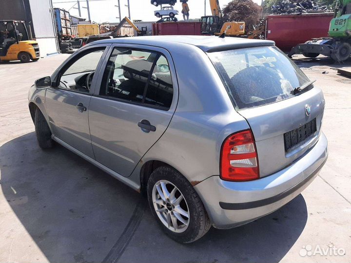 В разборе Skoda Fabia 1
