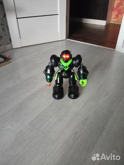 Игрушка робот