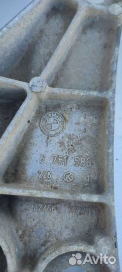 Bmw 5 e39 кронштейн кпп