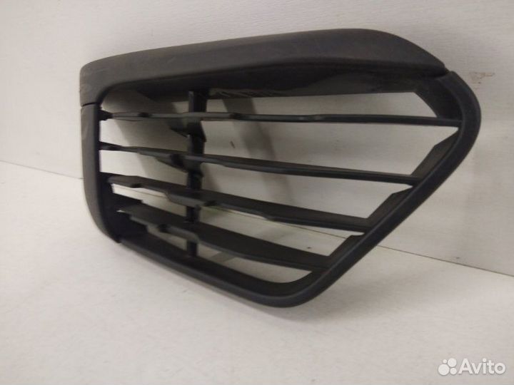 Решетка бампера передняя правая Bmw X1 F48 2014