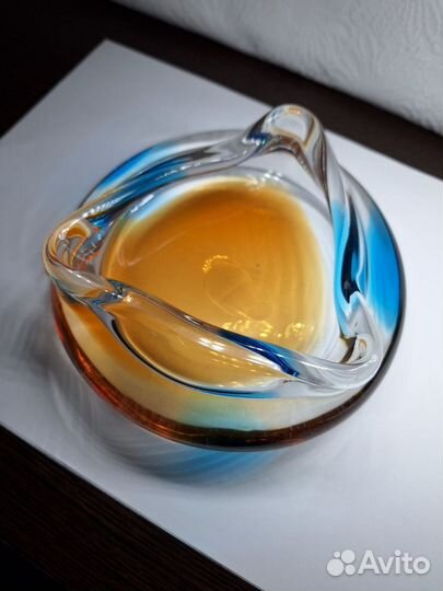 Редкая раритетная пепельница цветное пресс стекло