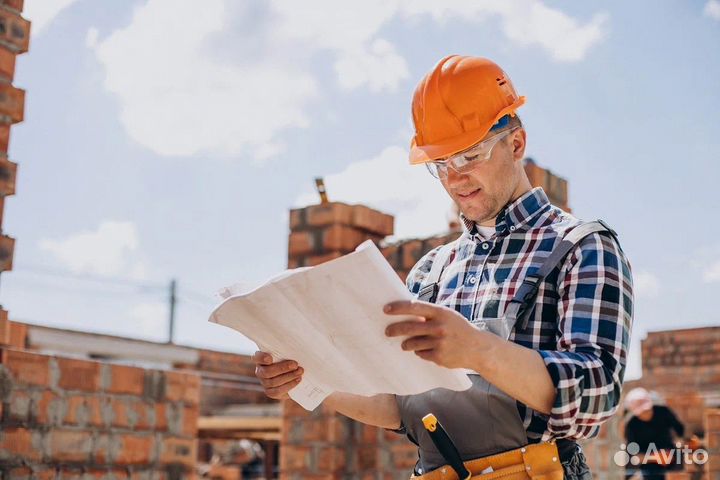 Прораб с бригадой малоэтажное строительство