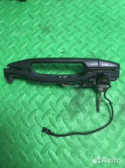 Ручка двери передняч левая mercedes w210