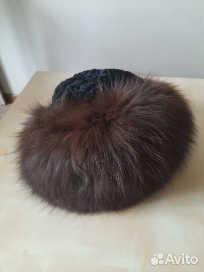 Шапка натуральный мех каракуль и песец