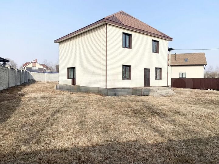 Дом 180 м² на участке 12 сот.