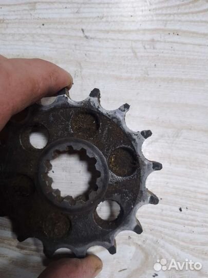 Звездочка ведущая(передняя) Кавасаки GPZ 750