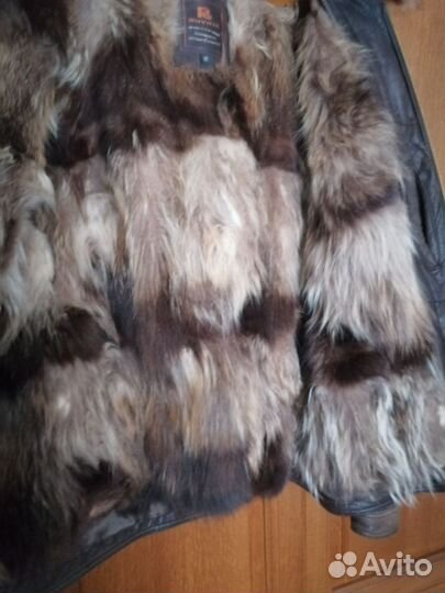 Мужская зимняя куртка (мех наверное волк)