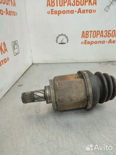 Привод (полуось) передний левый Nissan Primera P12