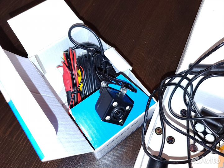 Подсветка дверей с логотипом toyota