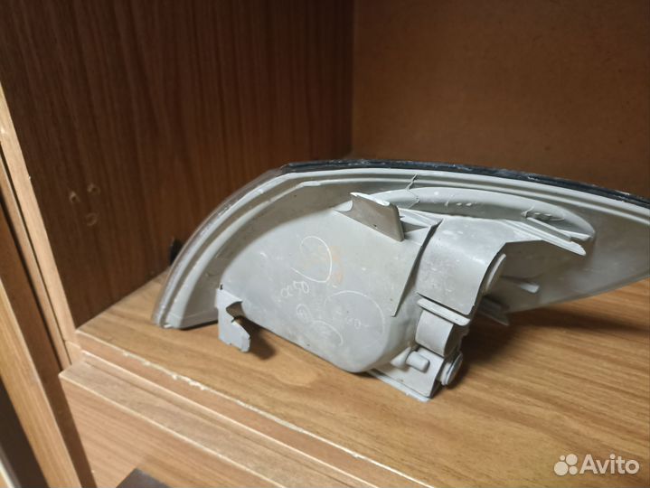 Поворотник правый Spacio AE111 (оригинал)