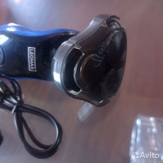 Электрическая бритва 3 в 1