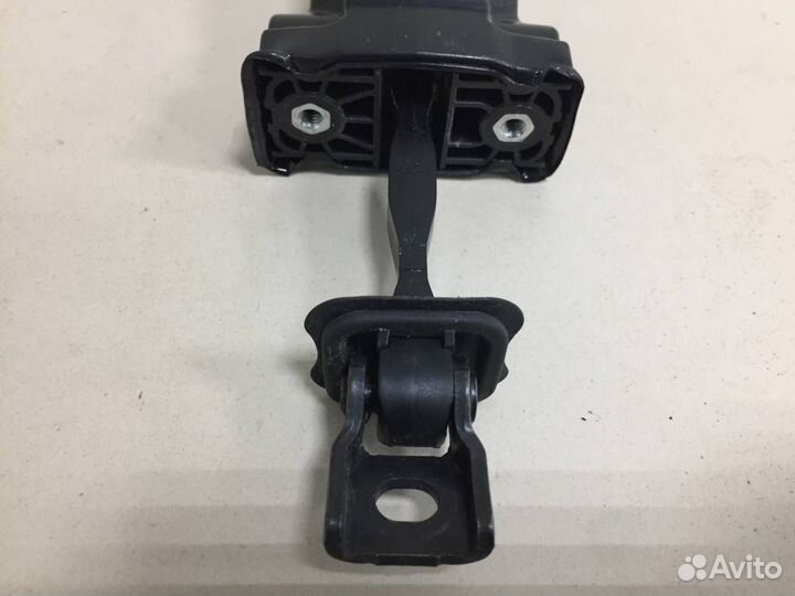 Ограничитель двери Volkswagen Polo Mk6 2020