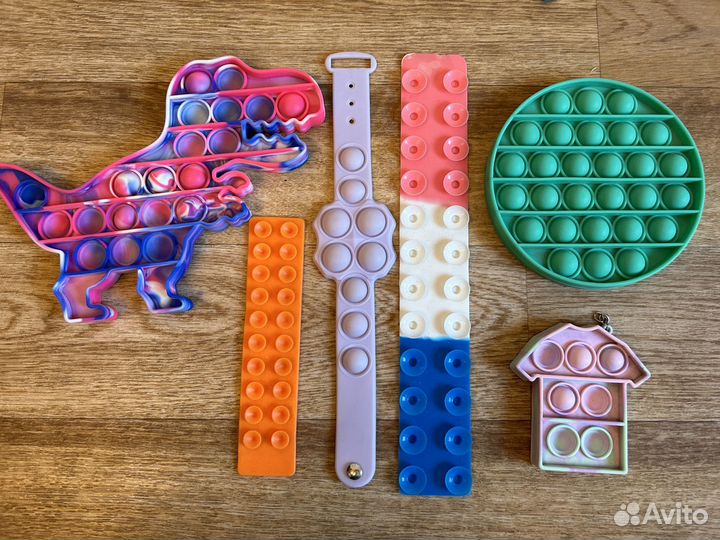 Много игрушек