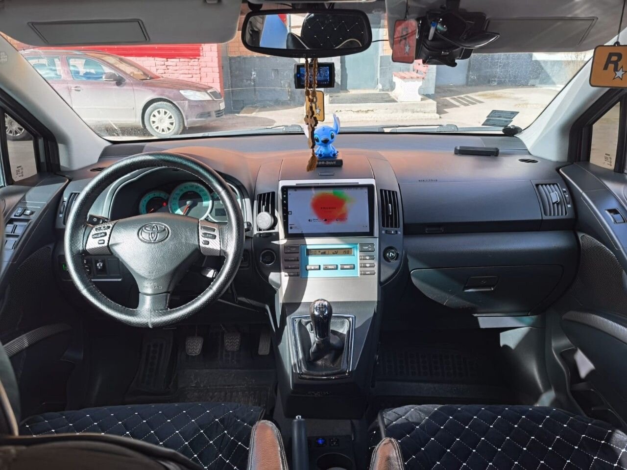 Toyota Corolla Verso: фото из отзыва