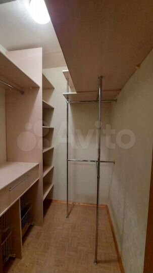 3-к. квартира, 88 м², 1/6 эт.