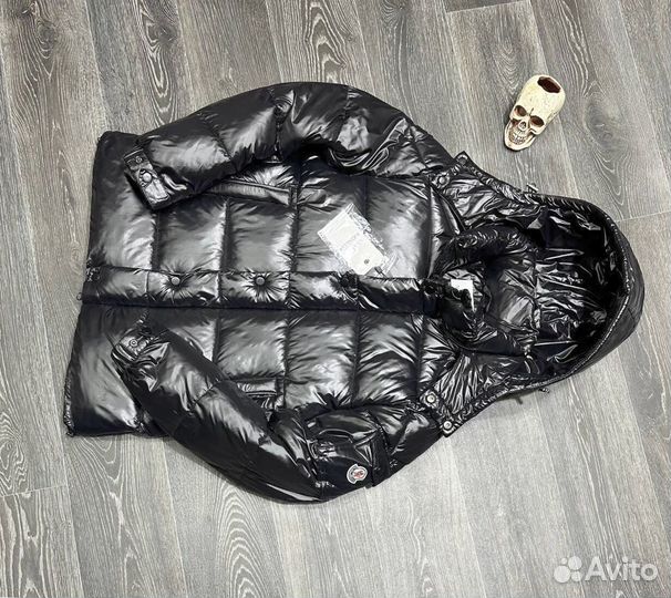 Зимние куртки Moncler