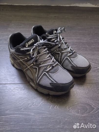 Кроссовки asics