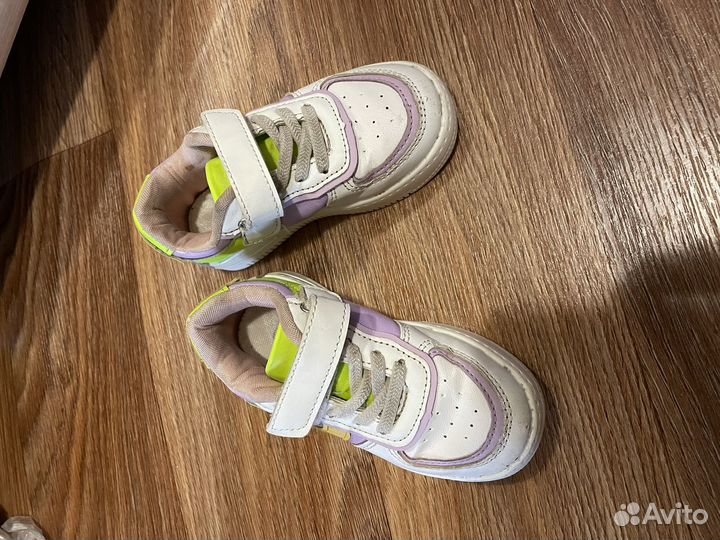 Кроссовки для девочки